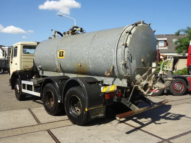Mercedes-Benz MB 2222 6X4 WATERTANKER WITH PUMP - Cisternové vozidlo: obrázek 3 Mercedes-Benz MB 2222 6X4 WATERTANKER WITH PUMP - Cisternové vozidlo: obrázek 3