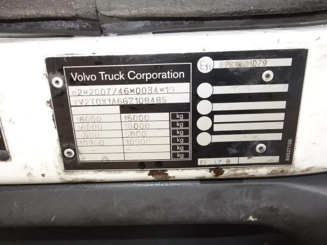 Volvo FL FL250 isothermic box - Skříňový nákladní auto: obrázek 3 Volvo FL FL250 isothermic box - Skříňový nákladní auto: obrázek 3