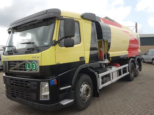 Volvo FM 12 18500liter tank,AIRCO,MANUAL GEARBOX - Cisternové vozidlo: obrázek 1 Volvo FM 12 18500liter tank,AIRCO,MANUAL GEARBOX - Cisternové vozidlo: obrázek 1