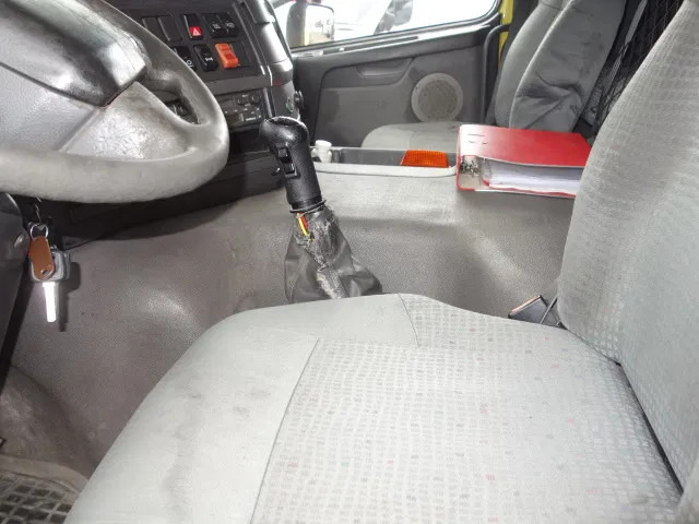 Volvo FM 12 18500liter tank,AIRCO,MANUAL GEARBOX - Cisternové vozidlo: obrázek 3 Volvo FM 12 18500liter tank,AIRCO,MANUAL GEARBOX - Cisternové vozidlo: obrázek 3