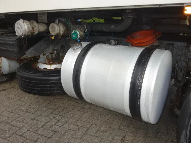 Volvo FM 360 18000 LITER,MANUALPOMP,MANUALCOUNTER - Cisternové vozidlo: obrázek 4 Volvo FM 360 18000 LITER,MANUALPOMP,MANUALCOUNTER - Cisternové vozidlo: obrázek 4