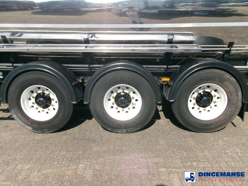 Clayton Chemical tank inox 33 m3 / 1 comp + pump - Cisternový návěs: obrázek 5 Clayton Chemical tank inox 33 m3 / 1 comp + pump - Cisternový návěs: obrázek 5