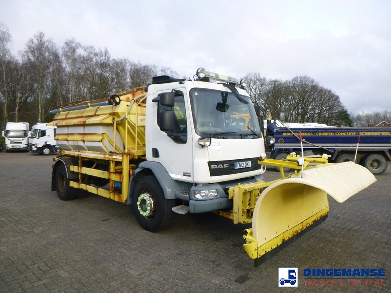 DAF LF 55.220 4X2 RHD salt spreader / gritter - Vozidlo pro zimní údržbu: obrázek 2 DAF LF 55.220 4X2 RHD salt spreader / gritter - Vozidlo pro zimní údržbu: obrázek 2