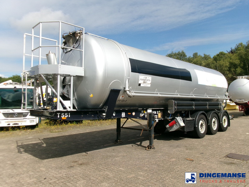Feldbinder Powder tank alu 41 m3 (tipping) - Cisternový návěs: obrázek 1 Feldbinder Powder tank alu 41 m3 (tipping) - Cisternový návěs: obrázek 1