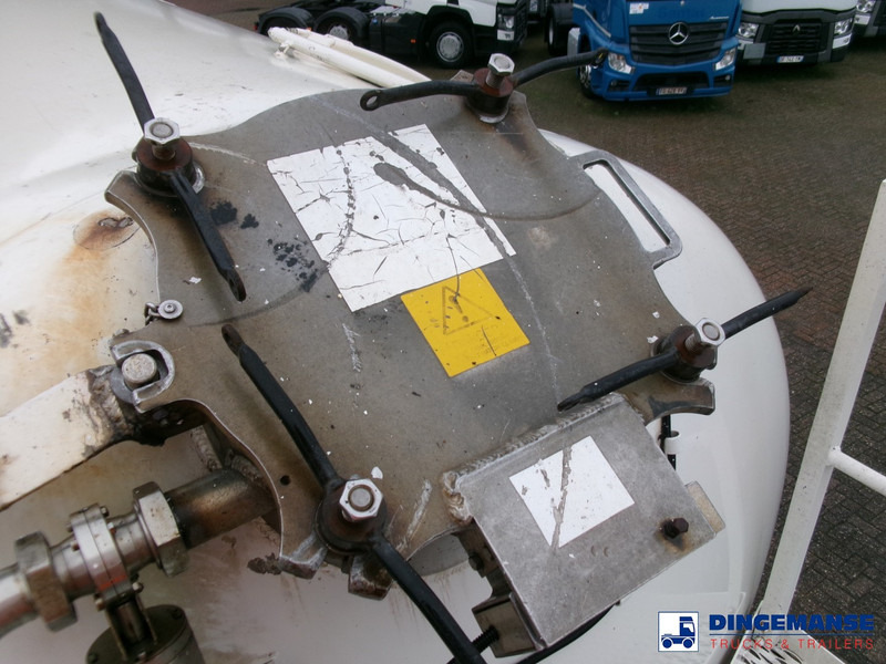 Feldbinder Powder tank alu 41 m3 (tipping) - Cisternový návěs: obrázek 5 Feldbinder Powder tank alu 41 m3 (tipping) - Cisternový návěs: obrázek 5