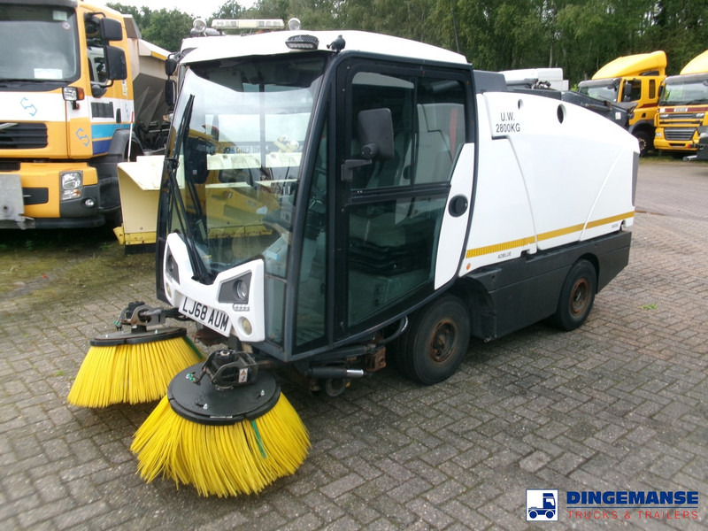 Johnston C202 compact street sweeper - Zametací vůz: obrázek 1 Johnston C202 compact street sweeper - Zametací vůz: obrázek 1