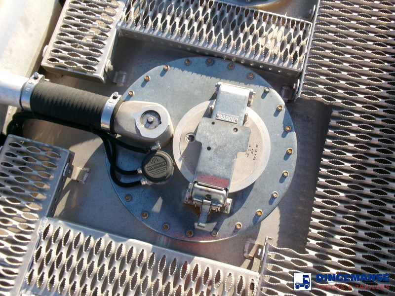 Cisternové vozidlo Renault Midlum 270 4x2 fuel tank 11.5 m3 / 4 comp ADR 26-04-2024: obrázek 20