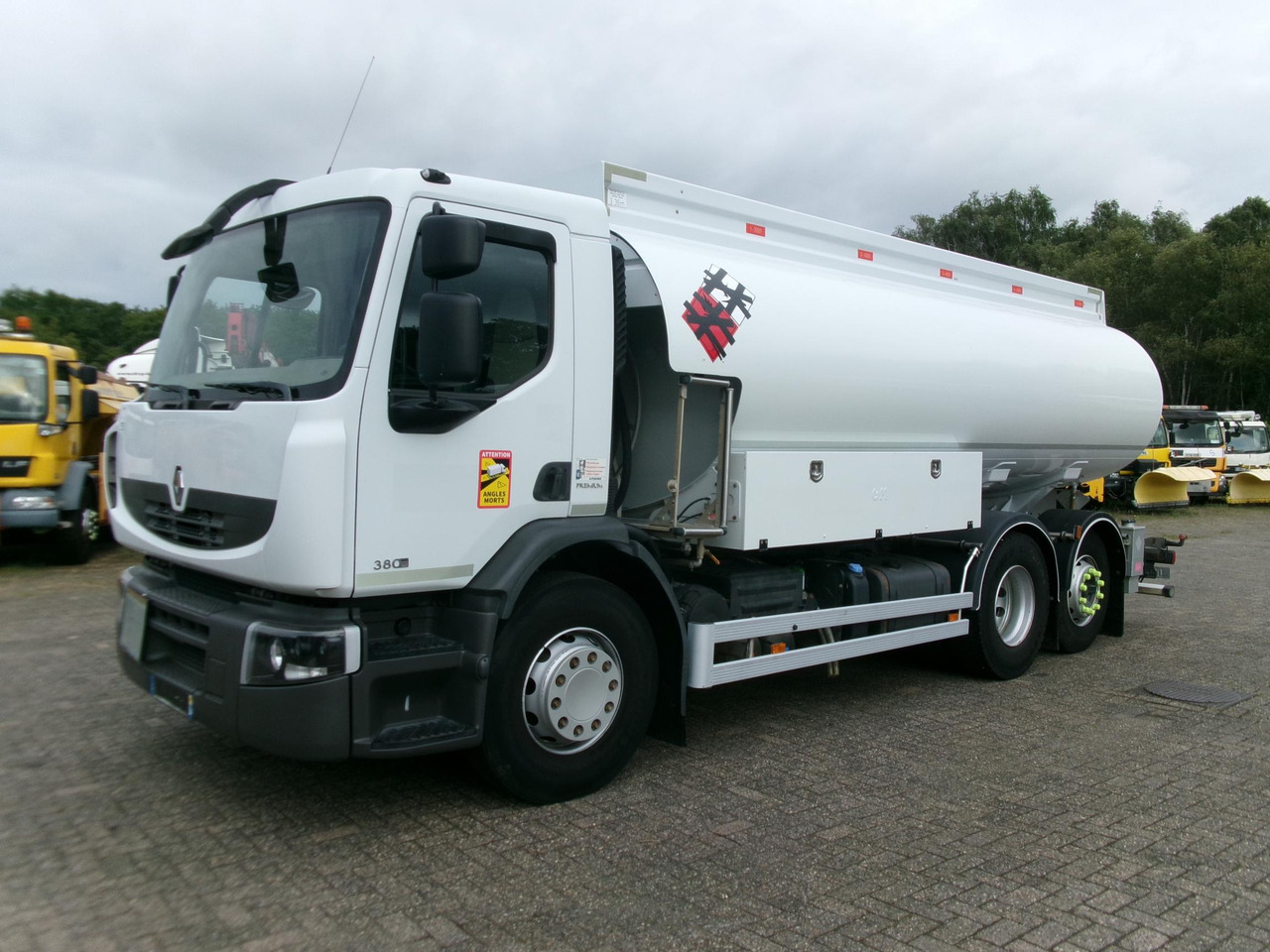 Cisternové vozidlo pro dopravu paliva Renault Premium 6x2 fuel tank 19 m3 / 5 comp ADR 30-08-2024: obrázek 1