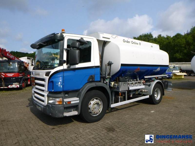 Scania P 230 DB 4x2 RHD fuel tank 12.4 m3 / 4 comp - Cisternové vozidlo: obrázek 1 Scania P 230 DB 4x2 RHD fuel tank 12.4 m3 / 4 comp - Cisternové vozidlo: obrázek 1