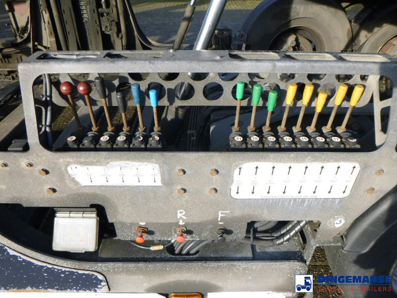 Přepravník automobilů Scania P 410 6x2 RHD Rolfo car transporter: obrázek 18