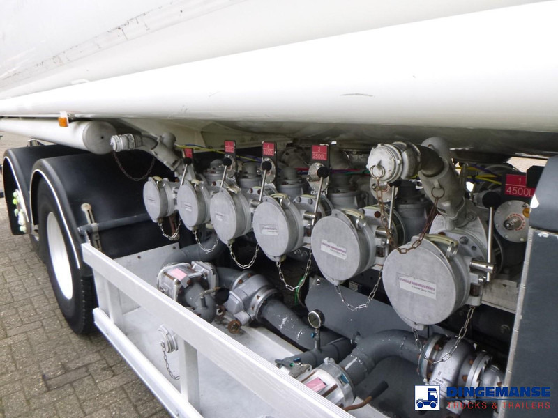 Volvo FE 340 6x2 fuel tank 22.1 m3 / 6 comp - Cisternové vozidlo: obrázek 5 Volvo FE 340 6x2 fuel tank 22.1 m3 / 6 comp - Cisternové vozidlo: obrázek 5