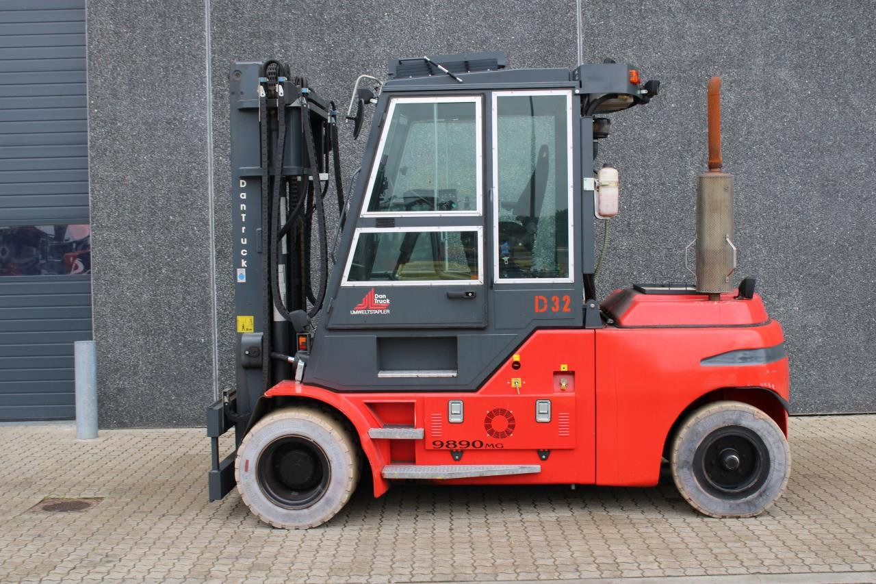 Dantruck 9890GD - Plynový vysokozdvižný vozík: obrázek 1 Dantruck 9890GD - Plynový vysokozdvižný vozík: obrázek 1