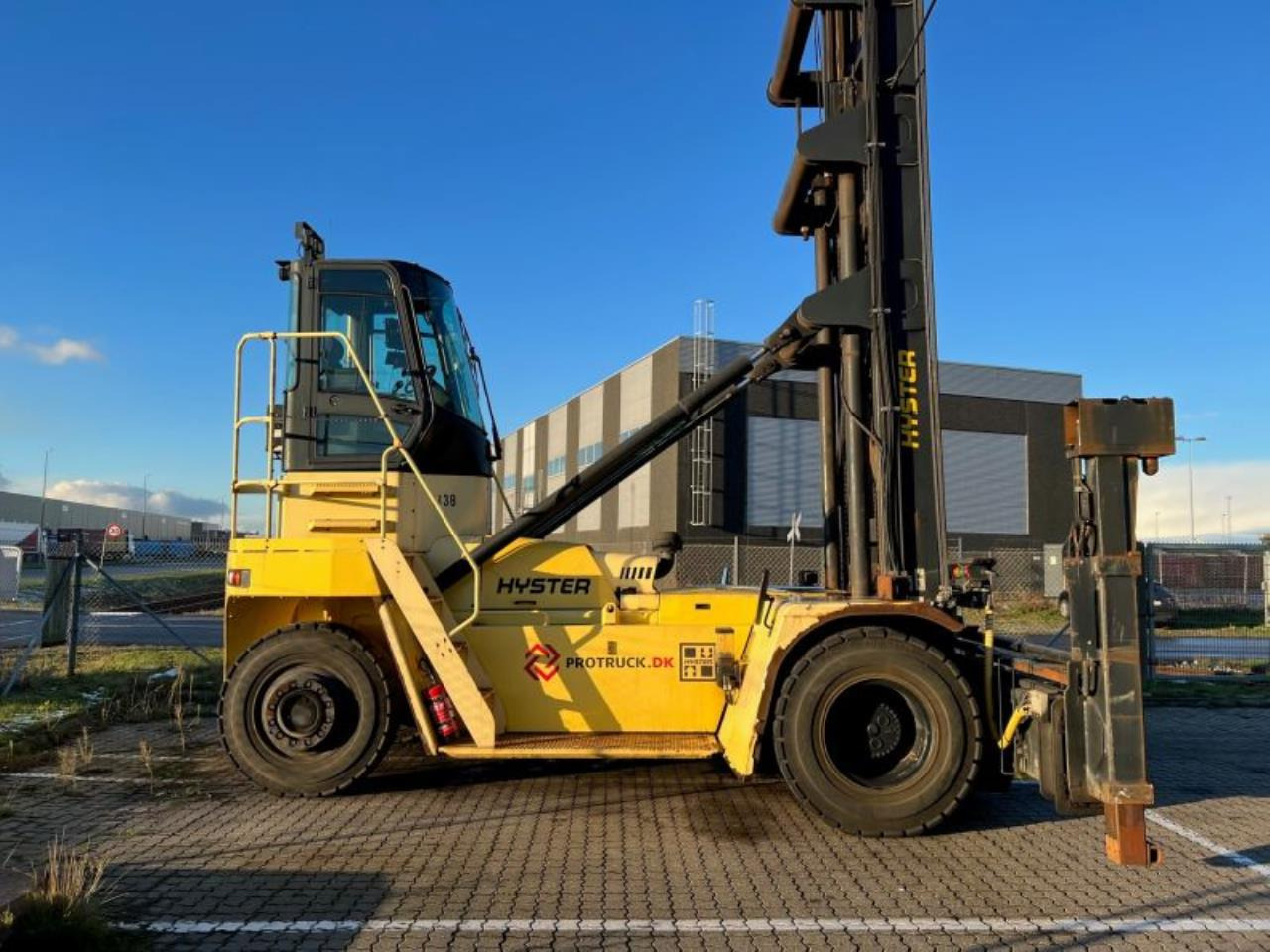 Hyster H16XM-12EC - Kontejnerový manipulátor: obrázek 1 Hyster H16XM-12EC - Kontejnerový manipulátor: obrázek 1