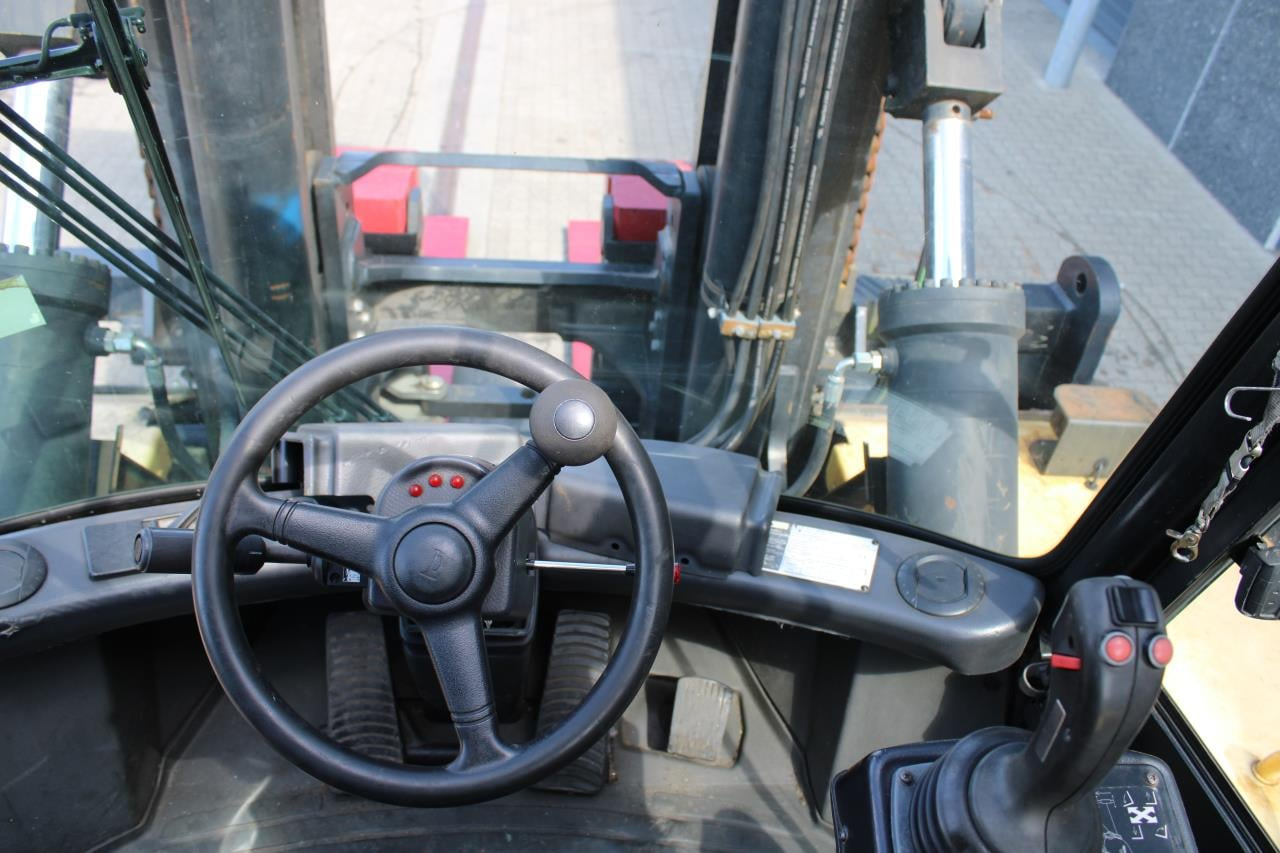 Hyster H28.00XM-16CH - Dieselový vysokozdvižný vozík: obrázek 4 Hyster H28.00XM-16CH - Dieselový vysokozdvižný vozík: obrázek 4
