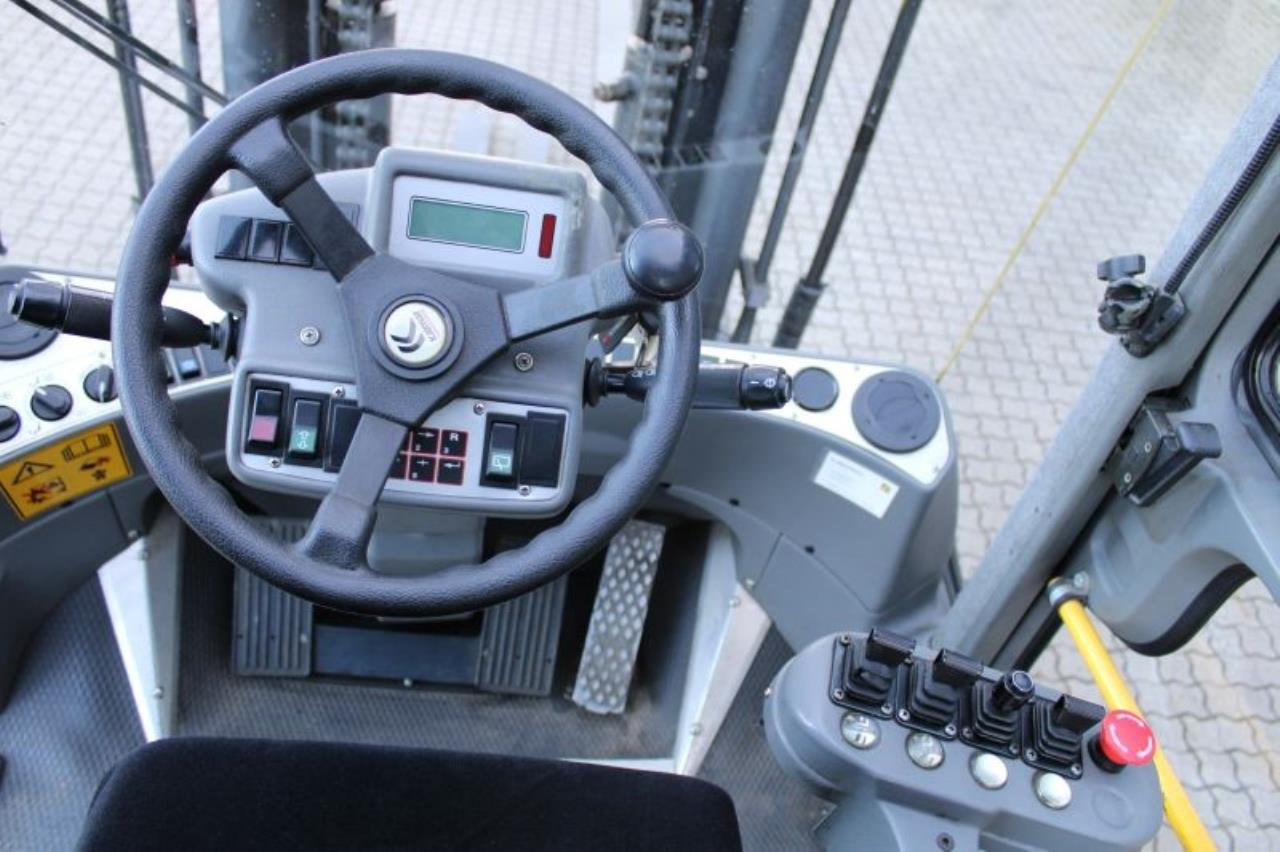 Kalmar ECD80-6 - Elektrický vysokozdvižný vozík: obrázek 4 Kalmar ECD80-6 - Elektrický vysokozdvižný vozík: obrázek 4