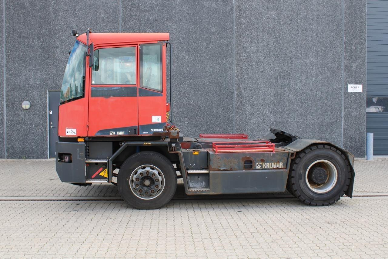 Kalmar TT618I - Terminálový traktor: obrázek 1 Kalmar TT618I - Terminálový traktor: obrázek 1