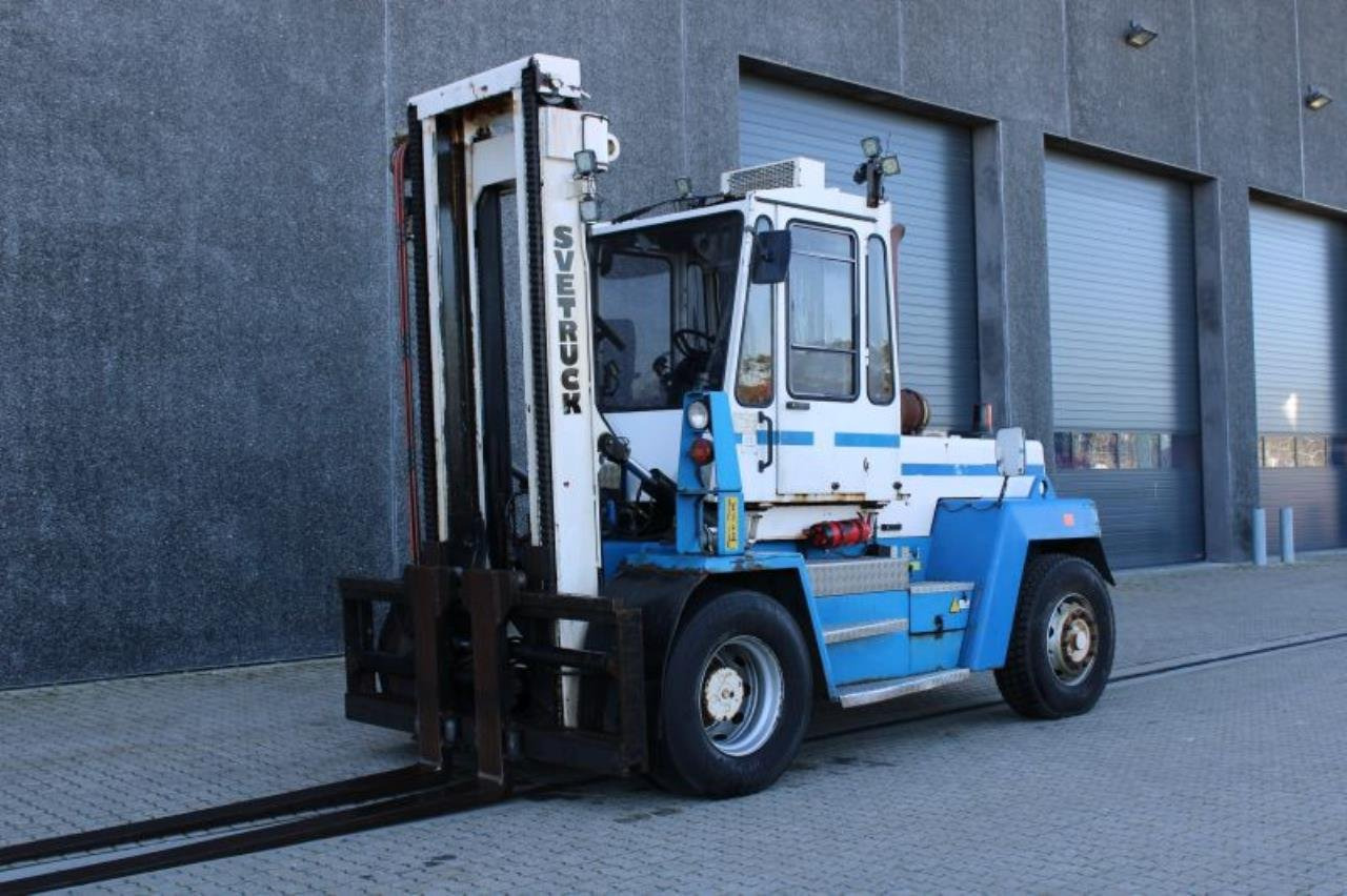 SveTruck 1090-32 - Dieselový vysokozdvižný vozík: obrázek 2 SveTruck 1090-32 - Dieselový vysokozdvižný vozík: obrázek 2
