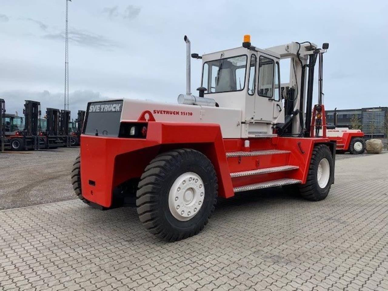 SveTruck 25120-42 - Dieselový vysokozdvižný vozík: obrázek 3 SveTruck 25120-42 - Dieselový vysokozdvižný vozík: obrázek 3