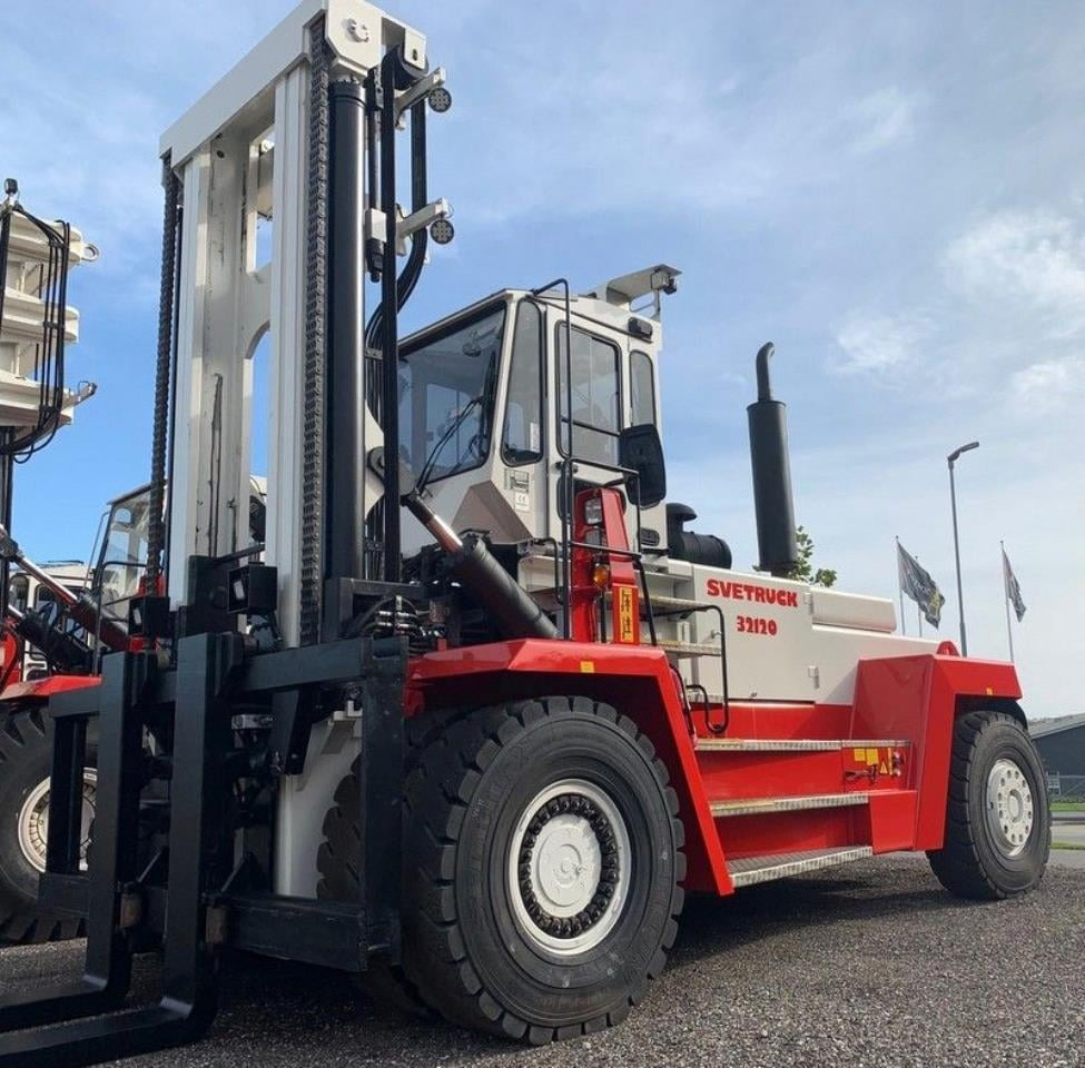 SveTruck 32120-50 - Dieselový vysokozdvižný vozík: obrázek 2 SveTruck 32120-50 - Dieselový vysokozdvižný vozík: obrázek 2