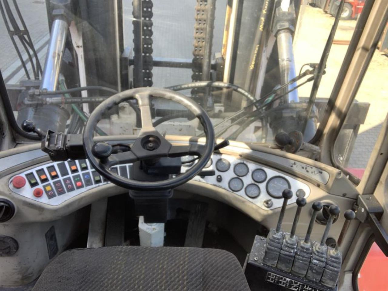 SveTruck 42120-54 - Dieselový vysokozdvižný vozík: obrázek 4 SveTruck 42120-54 - Dieselový vysokozdvižný vozík: obrázek 4