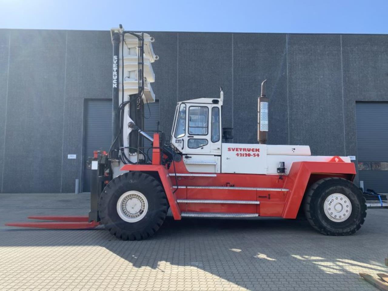 SveTruck 42120-54 - Dieselový vysokozdvižný vozík: obrázek 1 SveTruck 42120-54 - Dieselový vysokozdvižný vozík: obrázek 1
