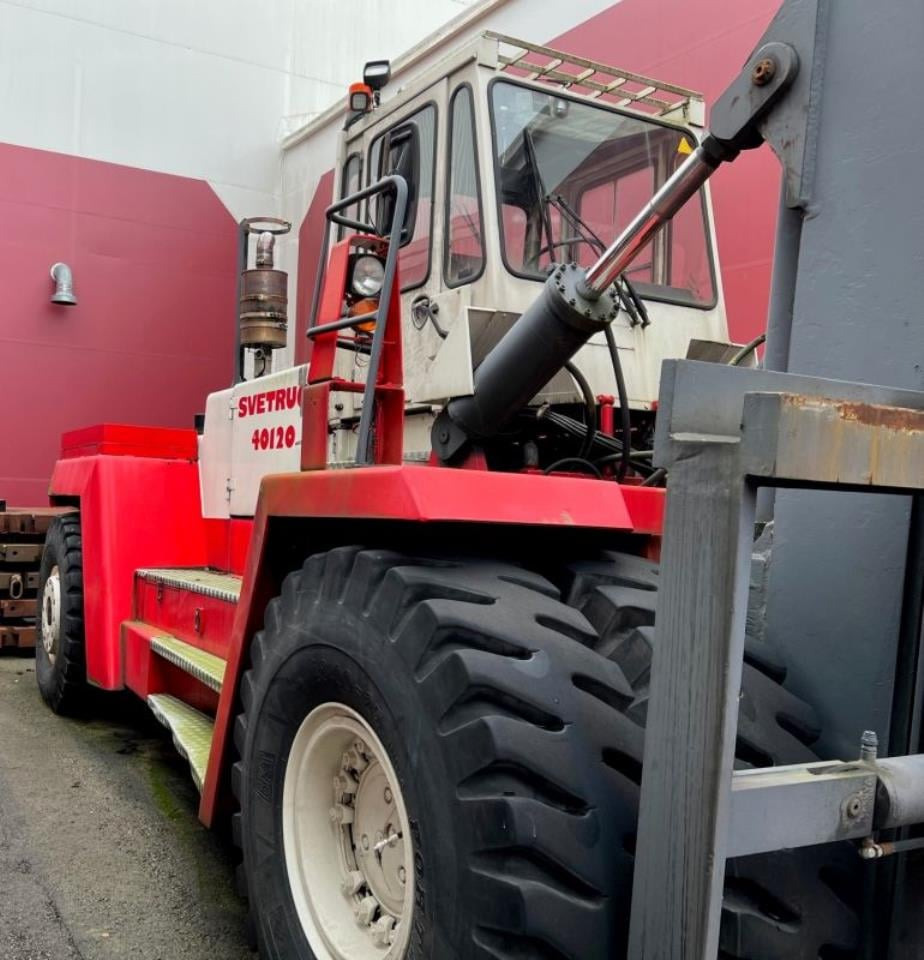 SveTruck 44120-52 - Dieselový vysokozdvižný vozík: obrázek 2 SveTruck 44120-52 - Dieselový vysokozdvižný vozík: obrázek 2