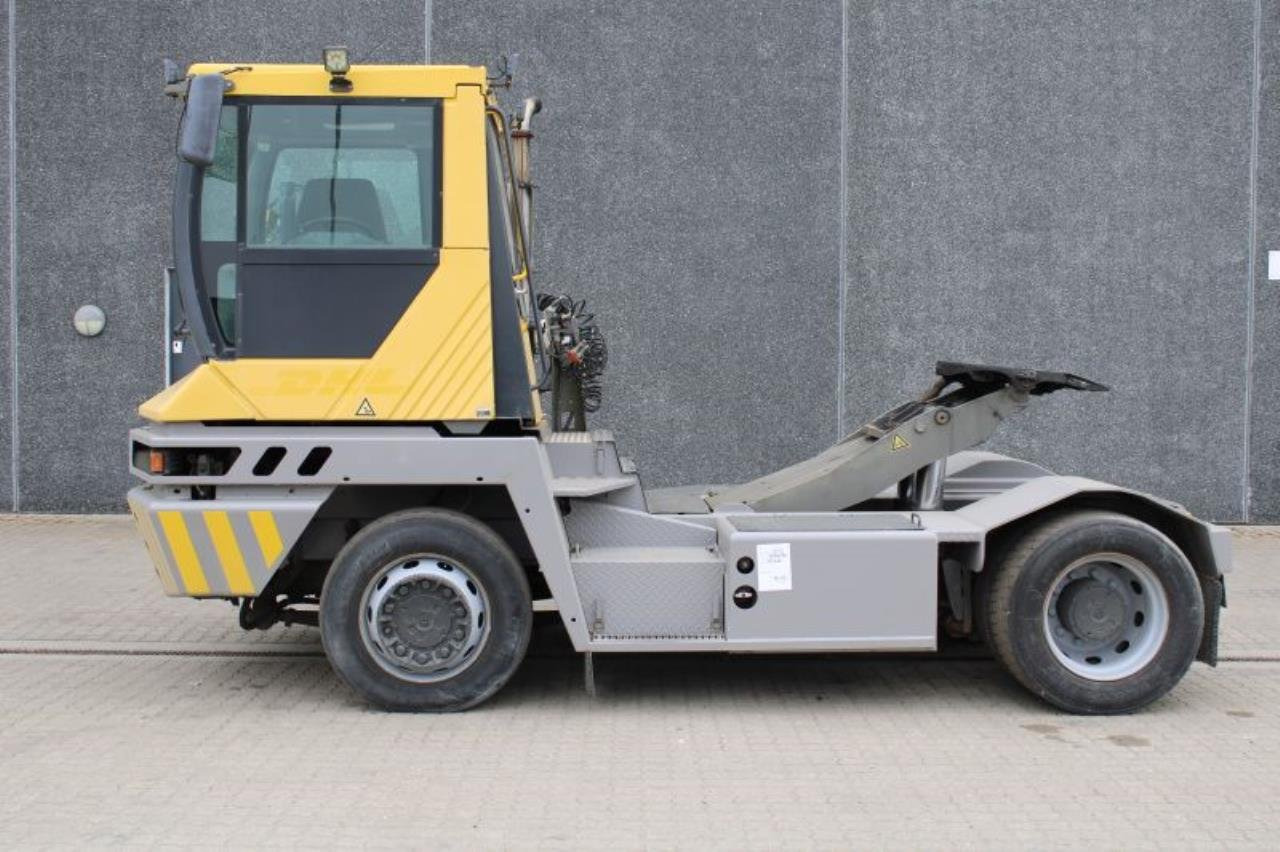 Terberg RT222 - Terminálový traktor: obrázek 1 Terberg RT222 - Terminálový traktor: obrázek 1