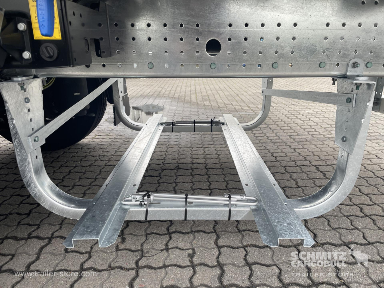 SCHMITZ Auflieger Curtainsider Standard - Plachtový návěs: obrázek 2 SCHMITZ Auflieger Curtainsider Standard - Plachtový návěs: obrázek 2
