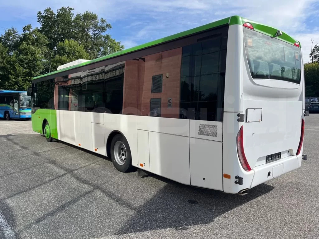 N.1 IVECO CROSSWAY LE – Anno 2014 - Autobus příměstský: obrázek 2 N.1 IVECO CROSSWAY LE – Anno 2014 - Autobus příměstský: obrázek 2