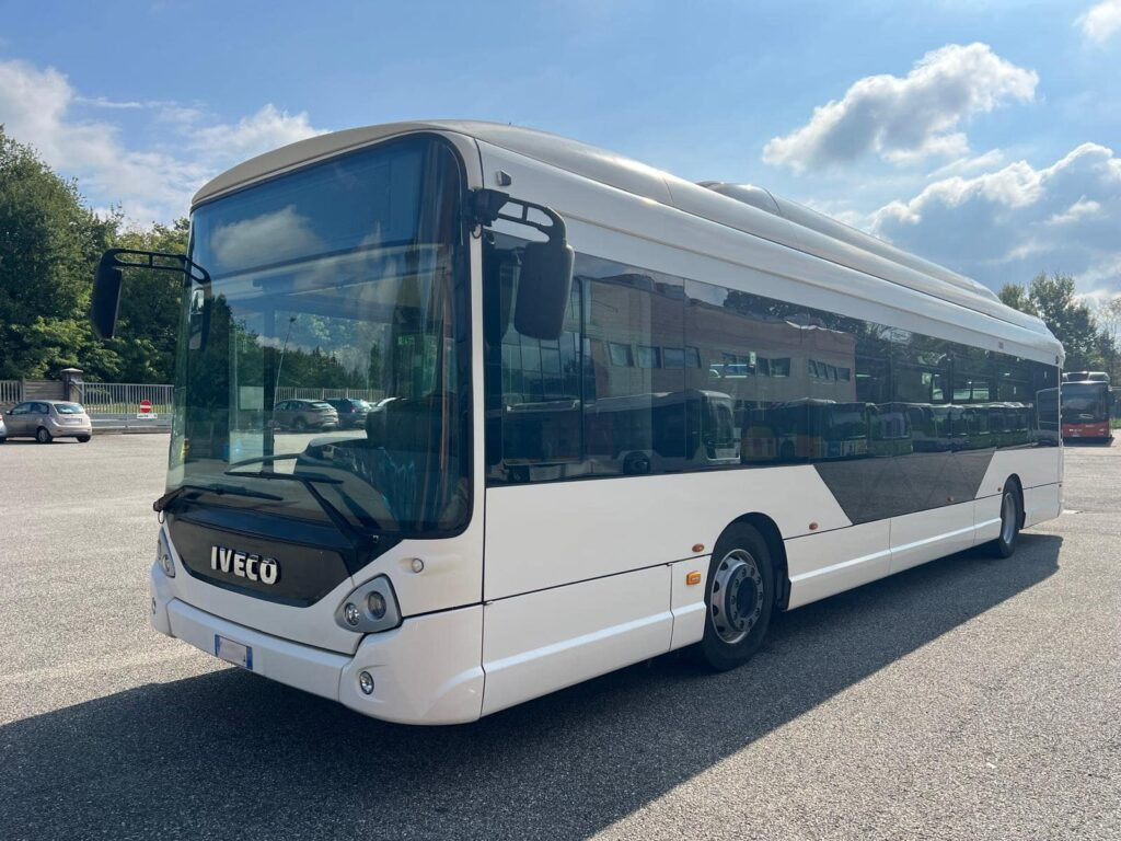 N.1 IVECO GX330ELEC – Anno 2019 - Městský autobus: obrázek 1 N.1 IVECO GX330ELEC – Anno 2019 - Městský autobus: obrázek 1