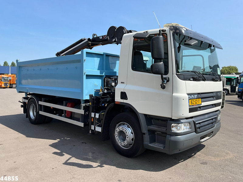 DAF FA 65 CF 250 Hiab 8 Tonmeter laadkraan - Sklápěč, Auto s hydraulickou rukou: obrázek 4 DAF FA 65 CF 250 Hiab 8 Tonmeter laadkraan - Sklápěč, Auto s hydraulickou rukou: obrázek 4