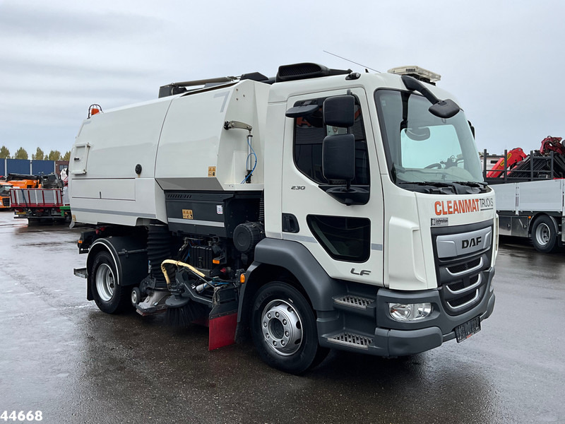 DAF FA LF 230 Euro 6 Johnston VT652 Just 87.278 km! - Zametací vůz: obrázek 4 DAF FA LF 230 Euro 6 Johnston VT652 Just 87.278 km! - Zametací vůz: obrázek 4