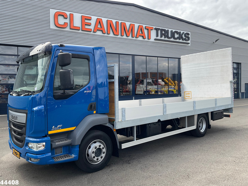 DAF FA LF 250 Euro 6 Autotransporter met laadklep - Přepravník automobilů: obrázek 1 DAF FA LF 250 Euro 6 Autotransporter met laadklep - Přepravník automobilů: obrázek 1