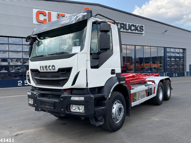 Iveco AD260T 6x4 Euro 6 AJK 20 haakarmsysteem - Hákový nosič kontejnerů: obrázek 2 Iveco AD260T 6x4 Euro 6 AJK 20 haakarmsysteem - Hákový nosič kontejnerů: obrázek 2