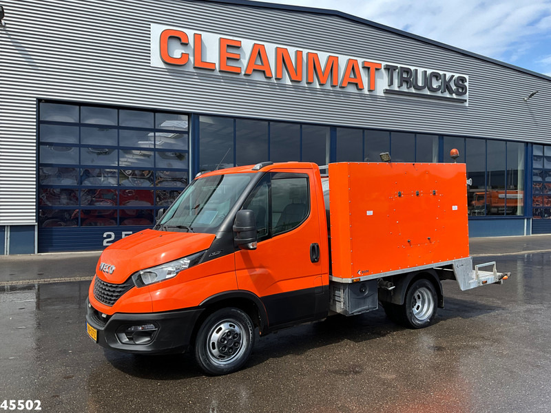 Iveco Daily 35C14 Euro 6 ROM Toilet servicewagen - Čistič odpadových jam: obrázek 2 Iveco Daily 35C14 Euro 6 ROM Toilet servicewagen - Čistič odpadových jam: obrázek 2