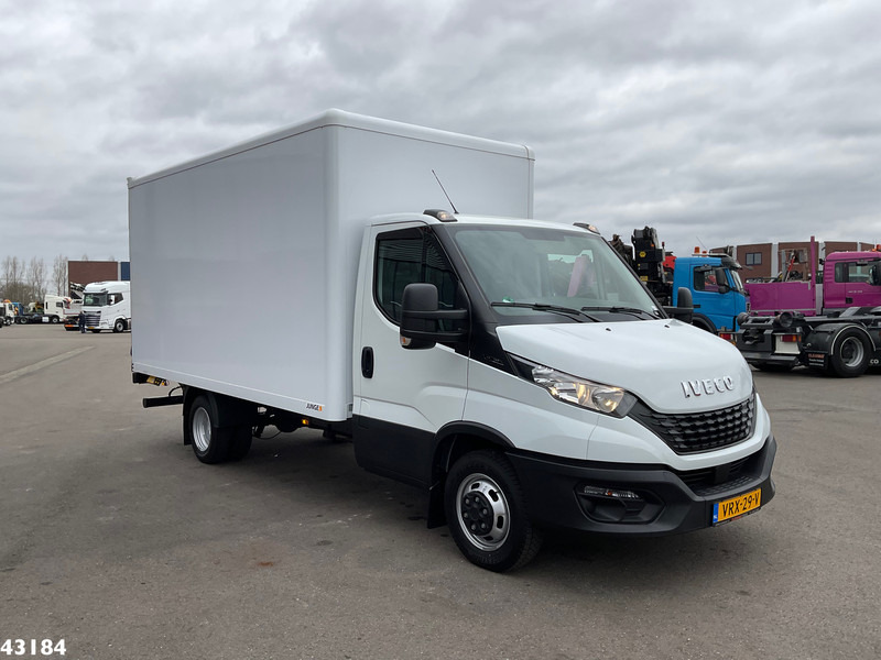 Iveco Daily 35C16 2.3 met laadklep - Skříňový nákladní auto: obrázek 2 Iveco Daily 35C16 2.3 met laadklep - Skříňový nákladní auto: obrázek 2