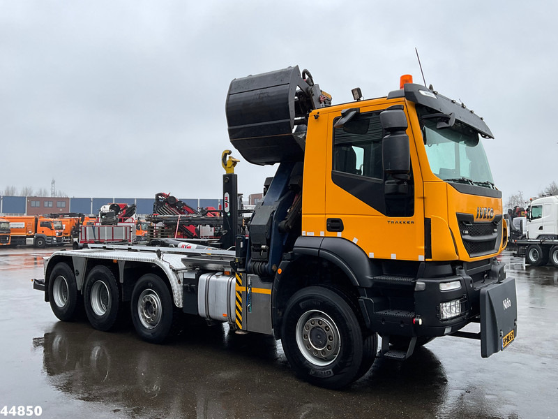 Iveco Trakker AD380T41W 8x6 Euro 6 HMF 19 Tonmeter Z-kraan - Hákový nosič kontejnerů, Auto s hydraulickou rukou: obrázek 5 Iveco Trakker AD380T41W 8x6 Euro 6 HMF 19 Tonmeter Z-kraan - Hákový nosič kontejnerů, Auto s hydraulickou rukou: obrázek 5