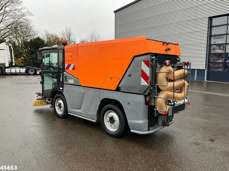 Kärcher MC 250 Just 16.579 km! - Zametací vůz: obrázek 5 Kärcher MC 250 Just 16.579 km! - Zametací vůz: obrázek 5