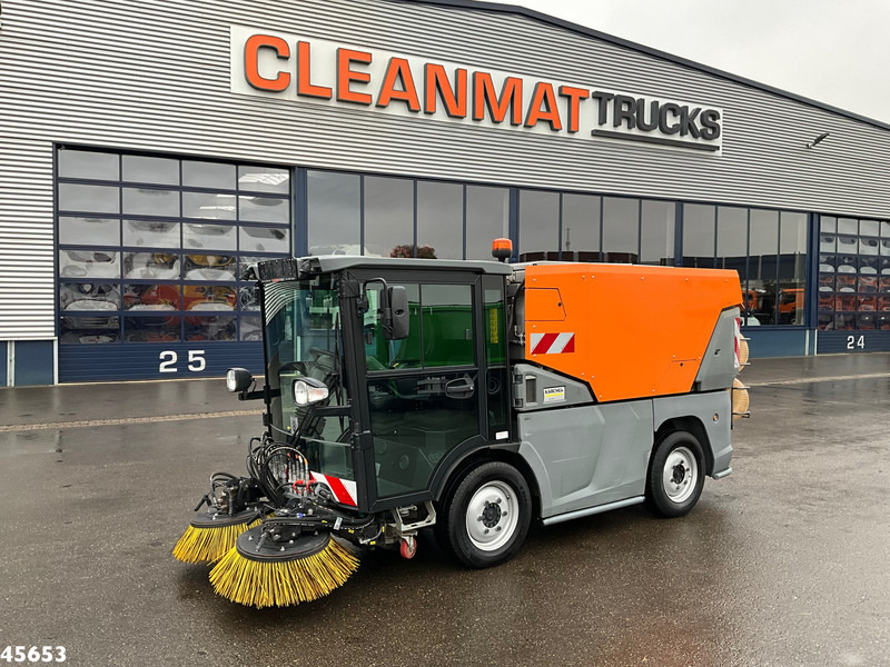 Kärcher MC 250 Just 16.579 km! - Zametací vůz: obrázek 2 Kärcher MC 250 Just 16.579 km! - Zametací vůz: obrázek 2