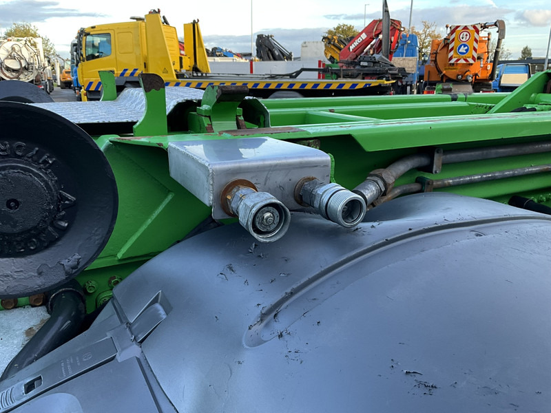 MAN TGA 41.440 8x4 Full Steel AJK 26 Ton haakarmsysteem + Laadplateau met Hiab 28 Tonmeter laadkraan - Hákový nosič kontejnerů: obrázek 3 MAN TGA 41.440 8x4 Full Steel AJK 26 Ton haakarmsysteem + Laadplateau met Hiab 28 Tonmeter laadkraan - Hákový nosič kontejnerů: obrázek 3