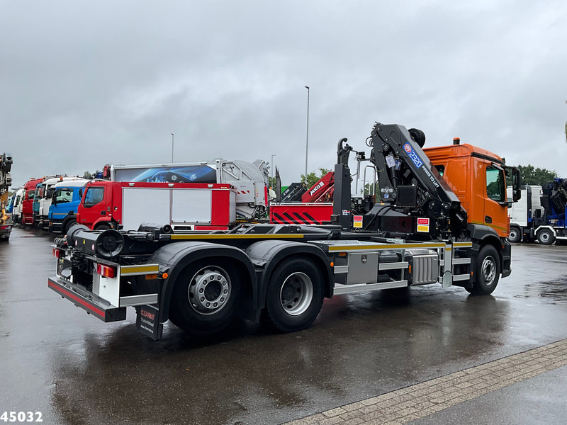 Mercedes-Benz ACTROS 2543 HMF 23 Tonmeter laadkraan - Hákový nosič kontejnerů: obrázek 4 Mercedes-Benz ACTROS 2543 HMF 23 Tonmeter laadkraan - Hákový nosič kontejnerů: obrázek 4