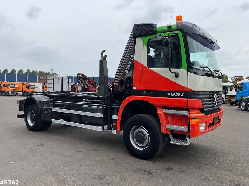 Mercedes-Benz Actros 1931 AK 4x4 Hiab 12 Tonmeter laadkraan - Hákový nosič kontejnerů, Auto s hydraulickou rukou: obrázek 3 Mercedes-Benz Actros 1931 AK 4x4 Hiab 12 Tonmeter laadkraan - Hákový nosič kontejnerů, Auto s hydraulickou rukou: obrázek 3
