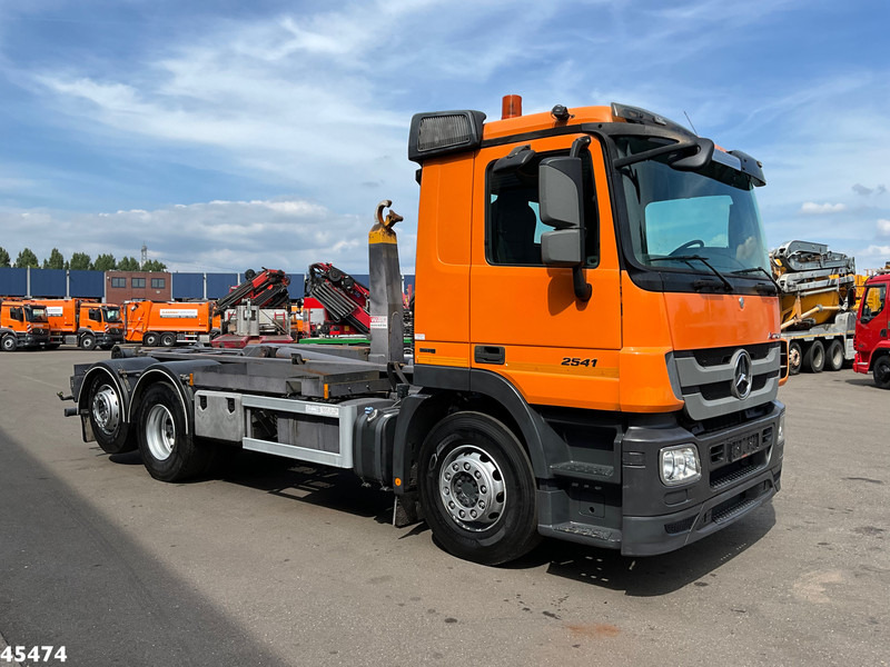 Mercedes-Benz Actros 2541 6x2 VDL 20 Ton haakarmsysteem - Hákový nosič kontejnerů: obrázek 5 Mercedes-Benz Actros 2541 6x2 VDL 20 Ton haakarmsysteem - Hákový nosič kontejnerů: obrázek 5