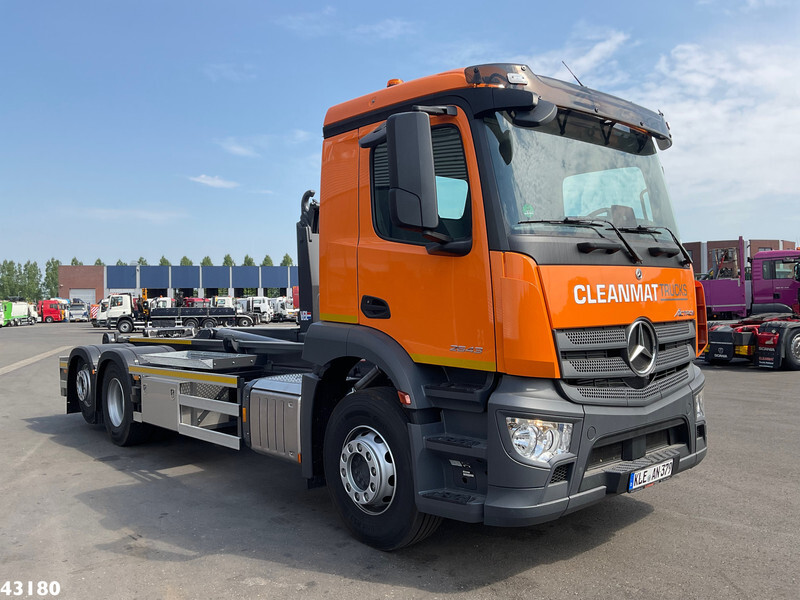 Mercedes-Benz Actros 2643 VDL 21 Ton haakarmsysteem - Hákový nosič kontejnerů: obrázek 3 Mercedes-Benz Actros 2643 VDL 21 Ton haakarmsysteem - Hákový nosič kontejnerů: obrázek 3
