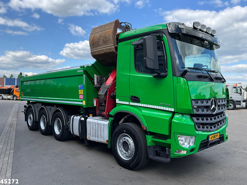 Mercedes-Benz Arocs 3743 8x4 Euro 6 HMF 19 Tonmeter Elektrisch/Hydraulisch aangedreven Z-kraan - Sklápěč, Auto s hydraulickou rukou: obrázek 4 Mercedes-Benz Arocs 3743 8x4 Euro 6 HMF 19 Tonmeter Elektrisch/Hydraulisch aangedreven Z-kraan - Sklápěč, Auto s hydraulickou rukou: obrázek 4