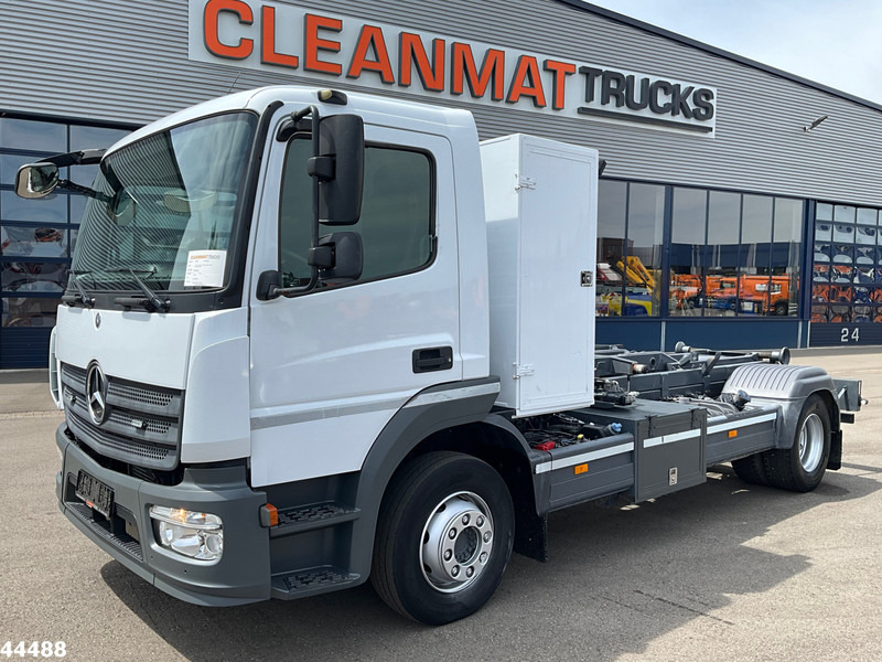 Mercedes-Benz Atego 1218 Euro 6 Manual 7 Ton haakarmsysteem - Hákový nosič kontejnerů: obrázek 2 Mercedes-Benz Atego 1218 Euro 6 Manual 7 Ton haakarmsysteem - Hákový nosič kontejnerů: obrázek 2