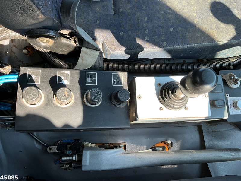 Zametací vůz Mitsubishi Canter 7C15 Brock sweeper Just 94.095 km!: obrázek 17