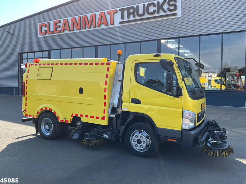 Zametací vůz Mitsubishi Canter 7C15 Brock sweeper Just 94.095 km!: obrázek 7