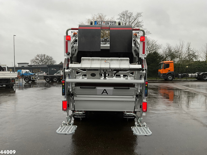 Mitsubishi Canter 9C18 Zoeller 7m³ - Vůz na odvoz odpadků: obrázek 4 Mitsubishi Canter 9C18 Zoeller 7m³ - Vůz na odvoz odpadků: obrázek 4