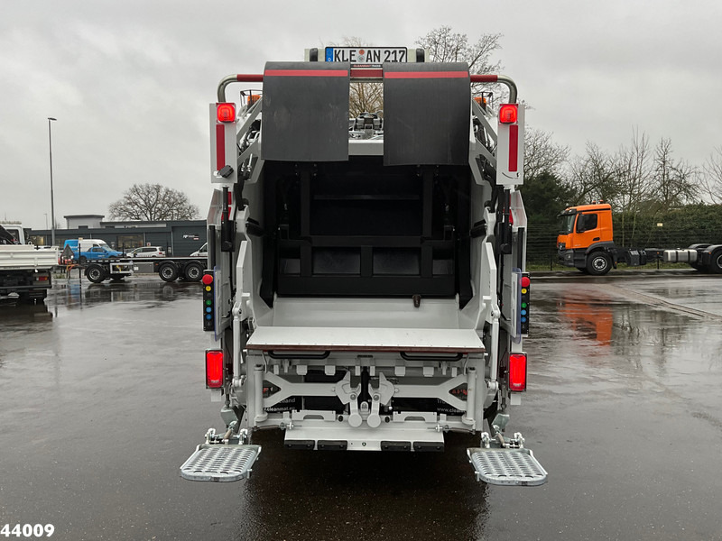 Mitsubishi Canter 9C18 Zoeller 7m³ - Vůz na odvoz odpadků: obrázek 3 Mitsubishi Canter 9C18 Zoeller 7m³ - Vůz na odvoz odpadků: obrázek 3